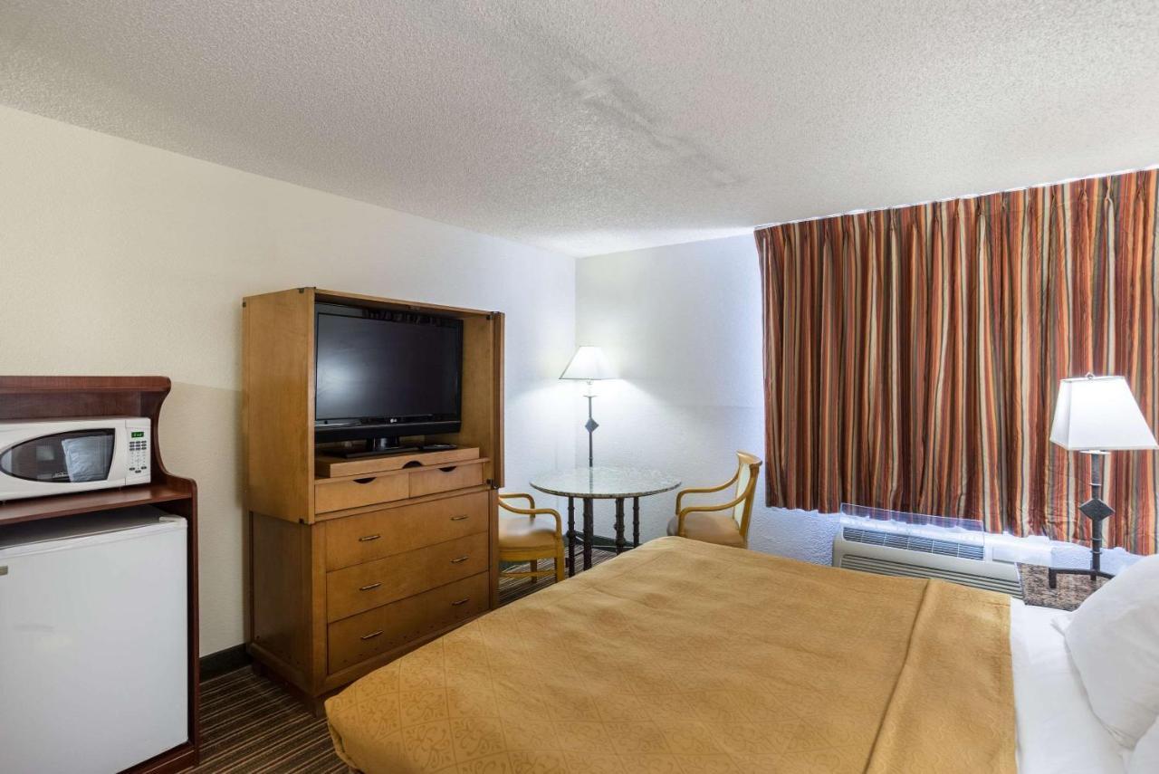 Hotel Bluestone Inn Eloy -Casa Grande Exterior photo