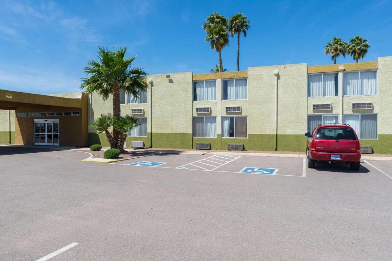 Hotel Bluestone Inn Eloy -Casa Grande Exterior photo